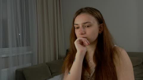 Lelia online show from April 19, 7:05 pm