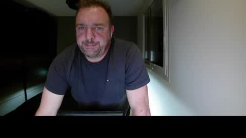 Ange online show from December 1, 8:07 pm