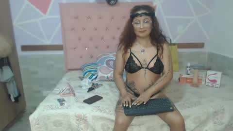 lena_lawson online show from December 4, 3:42 am