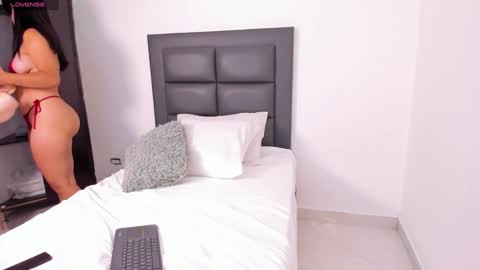 Lena Rousseau  online show from February 7, 5:31 am