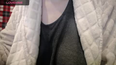 Snapshot of lenagolden chatting on December 6, 4:55 pm lenagolden online show from December 6, 4:55 pm