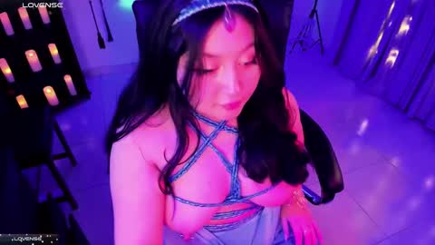 Lenna Kang online show from February 17, 7:44 pm