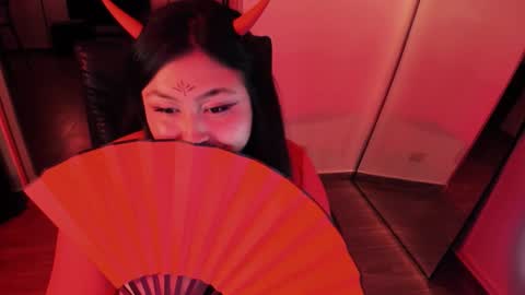 Lenna Kang online show from January 7, 1:21 am