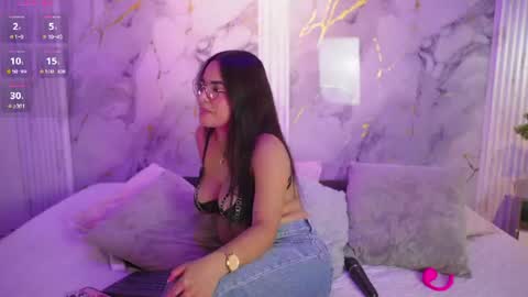 lenna_s online show from June 22, 11:01 pm