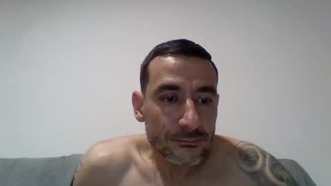 leo198631 online show from January 17, 1:04 am