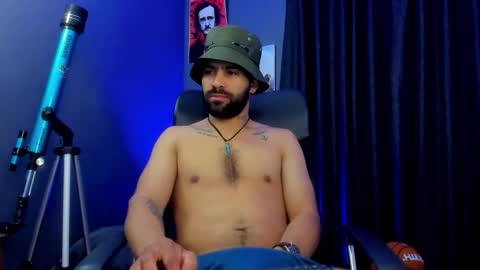Snapshot of leo_diaz01 chatting on February 8, 3:30 am Leo Diaz online show from February 8, 3:30 am