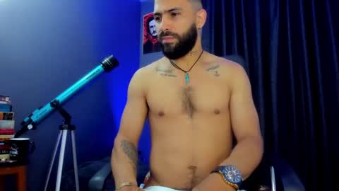 Snapshot of leo_diaz01 chatting on December 29, 8:15 pm Leo Diaz online show from December 29, 8:15 pm