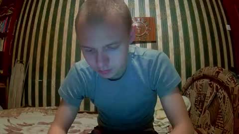 Snapshot of leo_timm chatting on September 22, 2:48 am leo_timm online show from September 22, 2:48 am