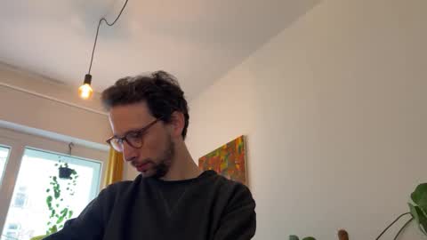 Leo online show from December 2, 9:52 am