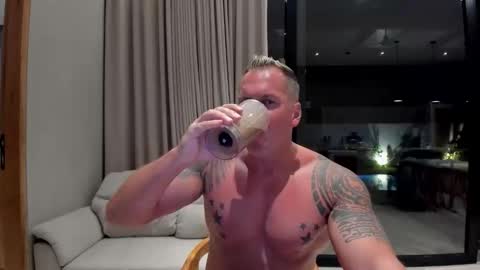 TheBigLeo online show from May 4, 2:12 pm