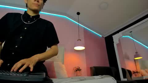 Leo online show from March 16, 2:59 am