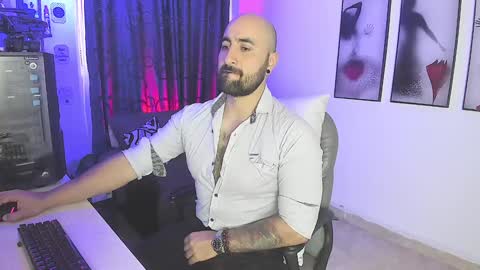 Leon online show from January 12, 10:01 pm