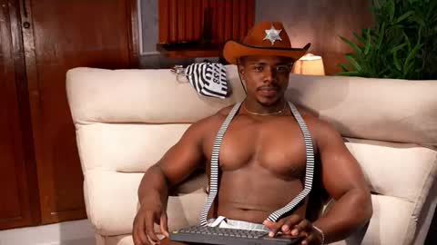 Leandro jones online show from October 4, 4:21 am