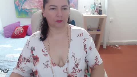 leonela   online show from March 8, 1:17 am