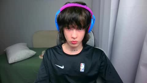 leonkissboy online show from June 3, 3:17 pm