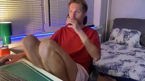 Leon online show from January 31, 9:23 pm