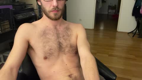 Leon online show from January 27, 5:37 pm