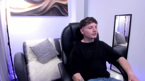 Leo  online show from December 14, 4:30 am