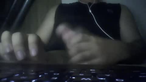 leoonel_95 online show from September 12, 5:42 am