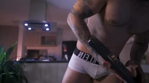 Leo Salvatore online show from October 10, 4:07 am