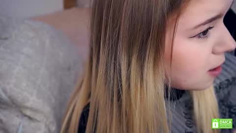 Hello everyone Im Lora Its my first day Were going to have fun together online show from January 11, 7:36 am