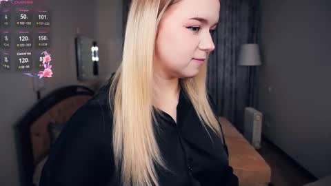 Hello everyone Im Lora Its my first day Were going to have fun together online show from October 1, 6:56 am