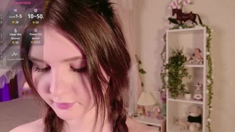 Nicole Moore online show from April 4, 3:41 pm