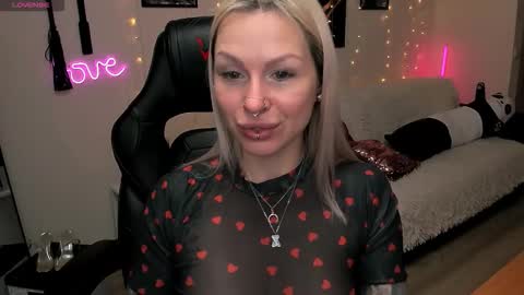 Lerika Moore online show from February 9, 7:16 pm