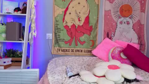 Valerie online show from February 16, 8:01 am