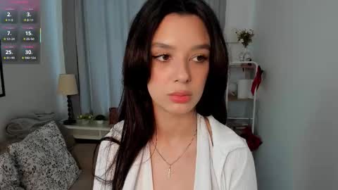 Bella online show from November 1, 9:30 am