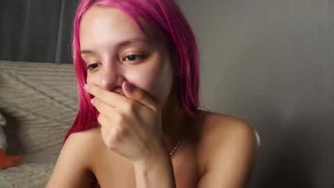 Snapshot of lesi_moonie chatting on February 19, 11:36 pm Lesi Join my fanclub before use my fanmenu online show from February 19, 11:36 pm