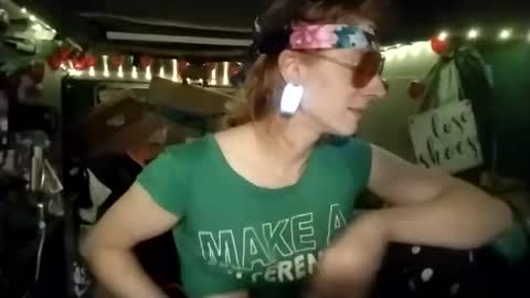 LesleyGumGrass- The Boring Trans girl online show from May 5, 7:14 am