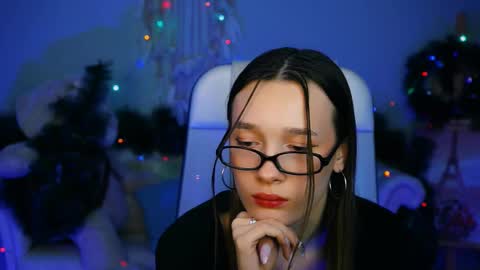 Leslie  next stream in - 29 november 1600 UTC0000 online show from December 28, 7:22 pm