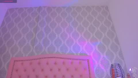 lesly velvet online show from April 13, 7:56 am