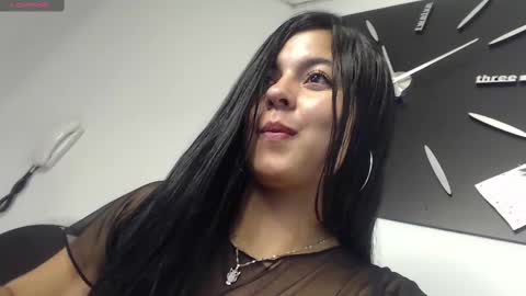 I am here from Monday to Friday from 730 am to 130 pm Colombia time and saturday from 500 am to 1000 am .... Soon Blue page online show from February 27, 4:10 pm