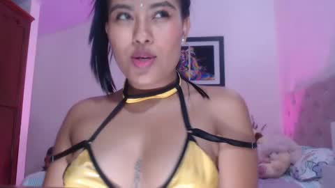 LeslyAndika online show from February 8, 11:24 pm