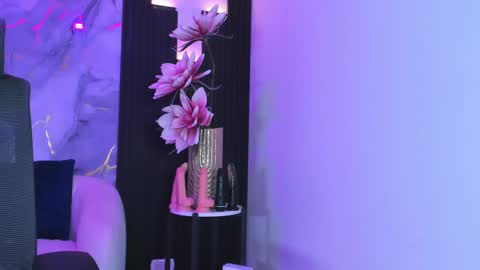 Lesly  online show from September 30, 3:50 am