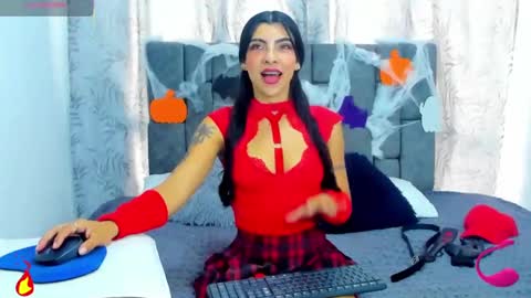 lessly online show from November 7, 6:43 pm