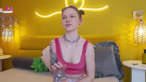 Lessy online show from February 3, 2:53 am