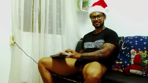 Lewis Strong online show from December 25, 12:05 am