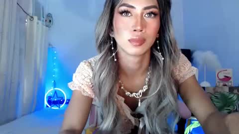lexie_loveee online show from February 23, 1:46 am