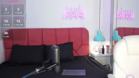 lexiee__ online show from October 22, 12:29 pm