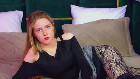 Lexi online show from September 27, 7:17 am