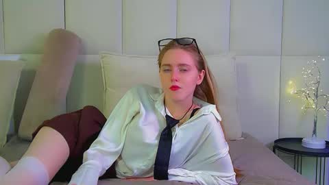 Lexi online show from September 30, 8:14 am