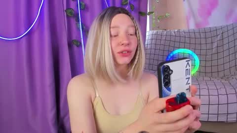 Snapshot of lexy_l0vy chatting on September 12, 6:48 am LexxxY online show from September 12, 6:48 am