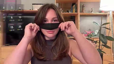 Leyla online show from November 10, 9:50 pm