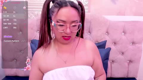 Leyla smithh online show from October 4, 12:47 pm