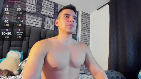 L E Y T O N online show from February 14, 2:50 am