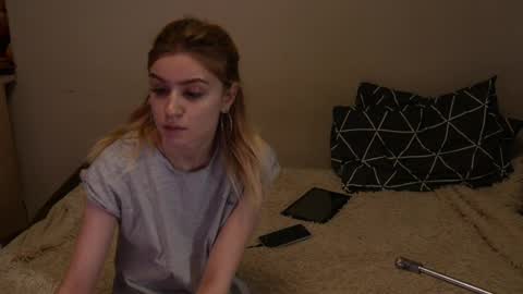 Its me  online show from March 27, 11:00 am