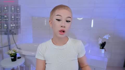 Lisa online show from September 30, 3:50 am